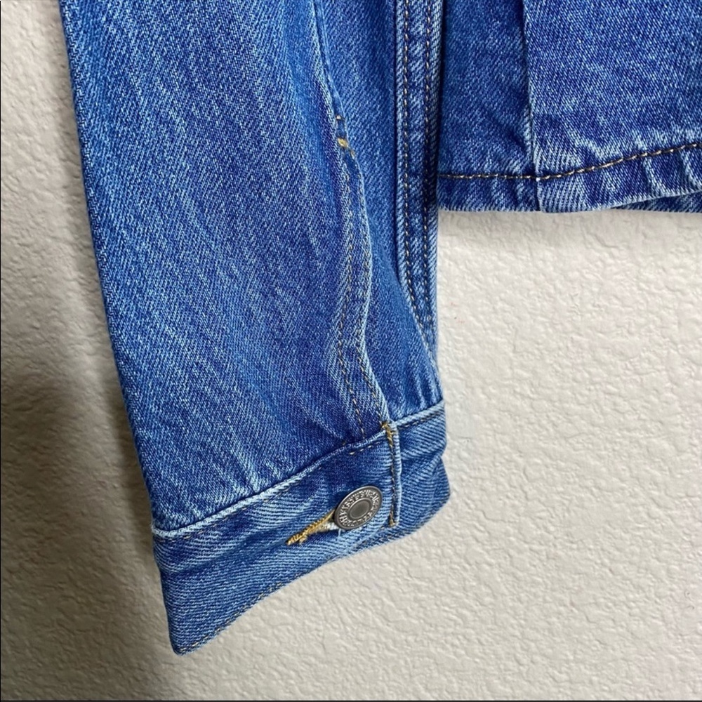 Levi's Blue Jean Jacket with Ruffle Collar - Picture 8 of 15